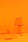 Luminaire Etienne & Delphine, couleur pop pour artisanat moderne. C'est pas versailles.