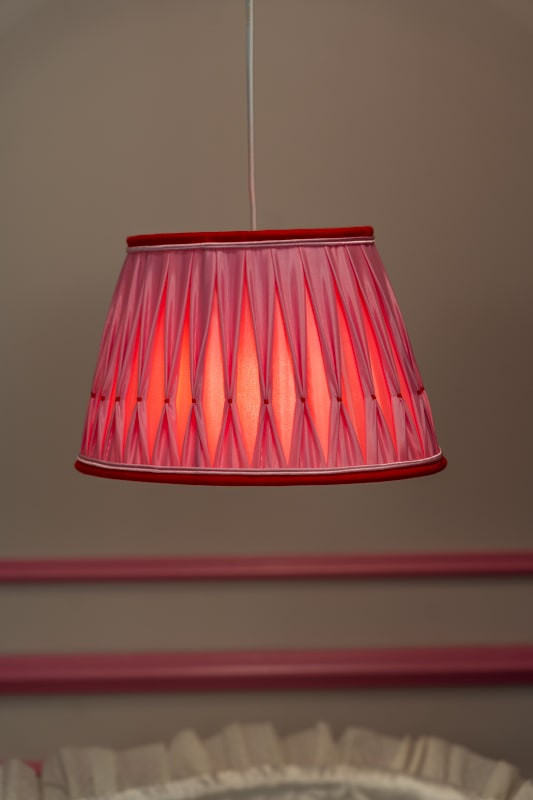 Abat-jour Georges, une pièce délicate et artisanale. C'est pas Versailles;