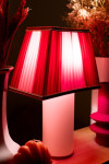 Luminaire Delphine, la jumelle élégante et romantique. C'est pas versailles.