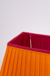Luminaire Etienne & Delphine, couleur pop pour artisanat moderne. C'est pas versailles.