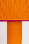 Luminaire Etienne & Delphine, couleur pop pour artisanat moderne. C'est pas versailles.